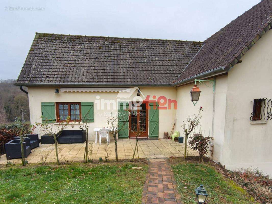 Maison à HUCHENNEVILLE