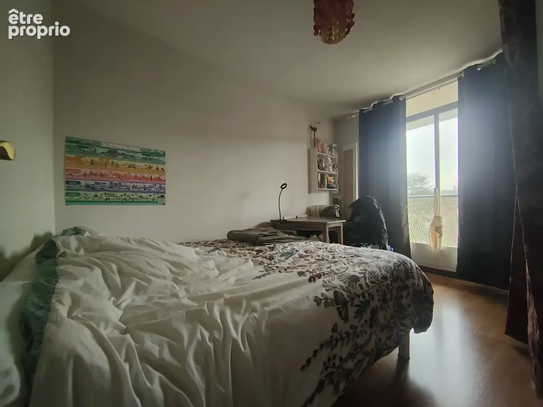 Plein centre ville, appartement  renove de 80 m2 hab avec grand balcon de 10 m2, cave, et garage a velo, proch - photo 7