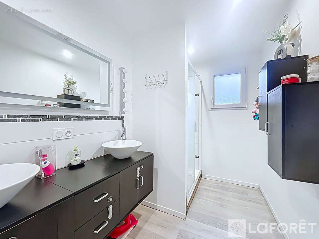 Maison à TIZAC-DE-LAPOUYADE