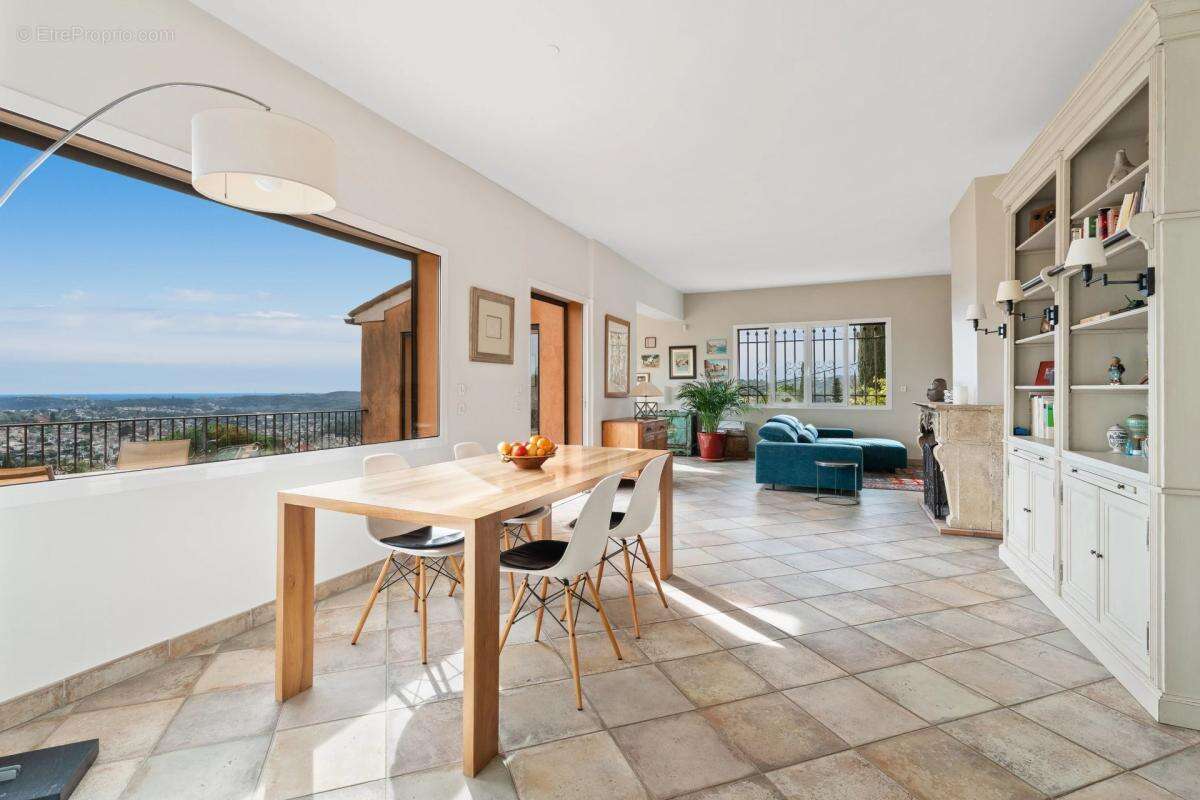 Maison à LA COLLE-SUR-LOUP