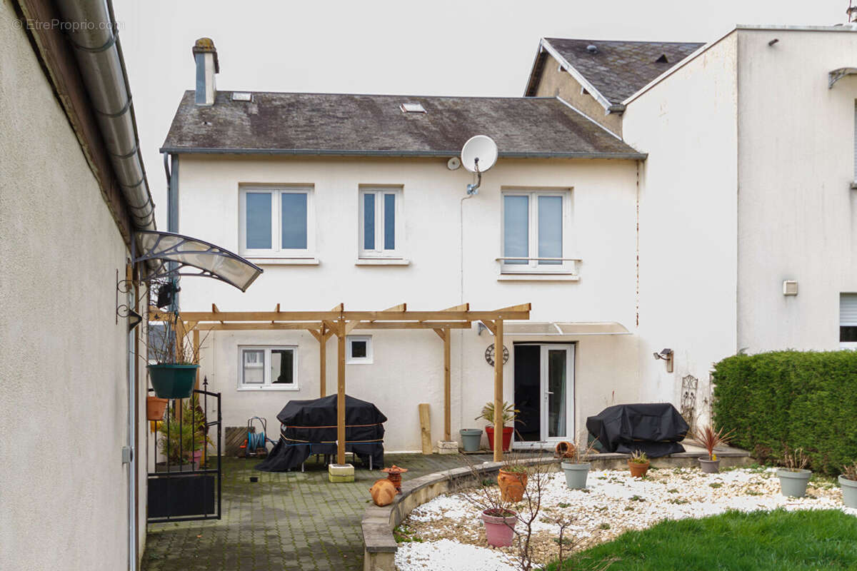 Maison à SOURDEVAL