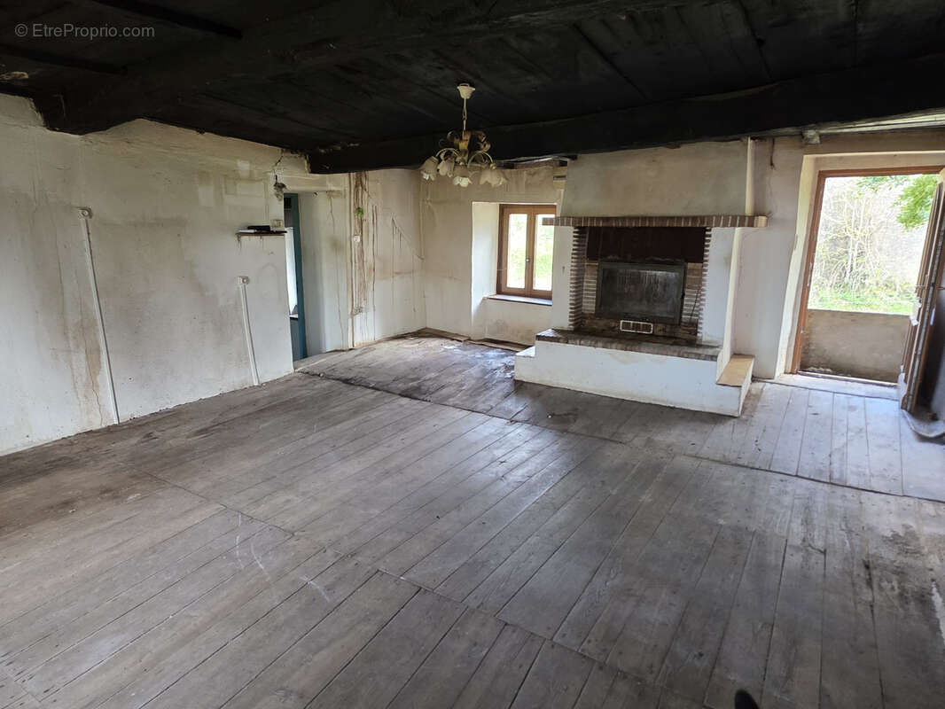 Maison à CURVALLE