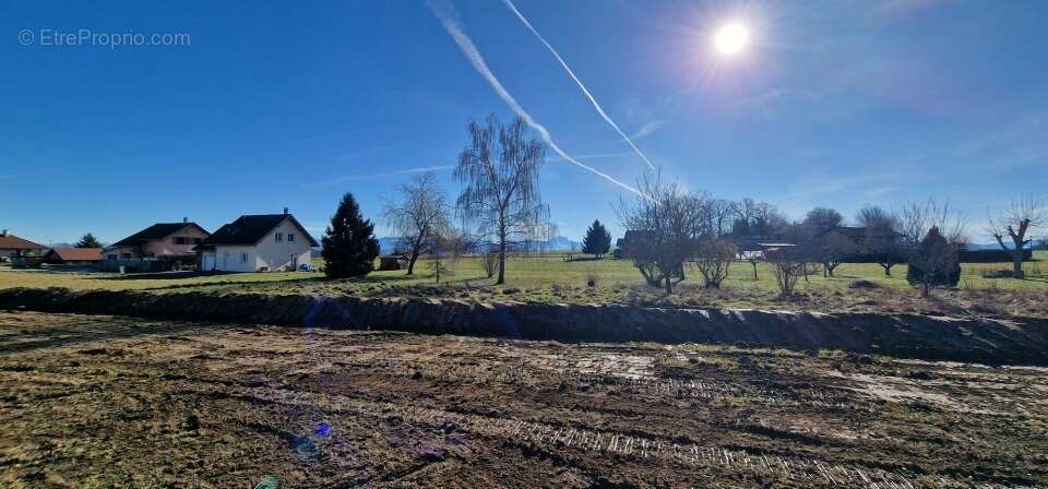 Terrain à CHILLY