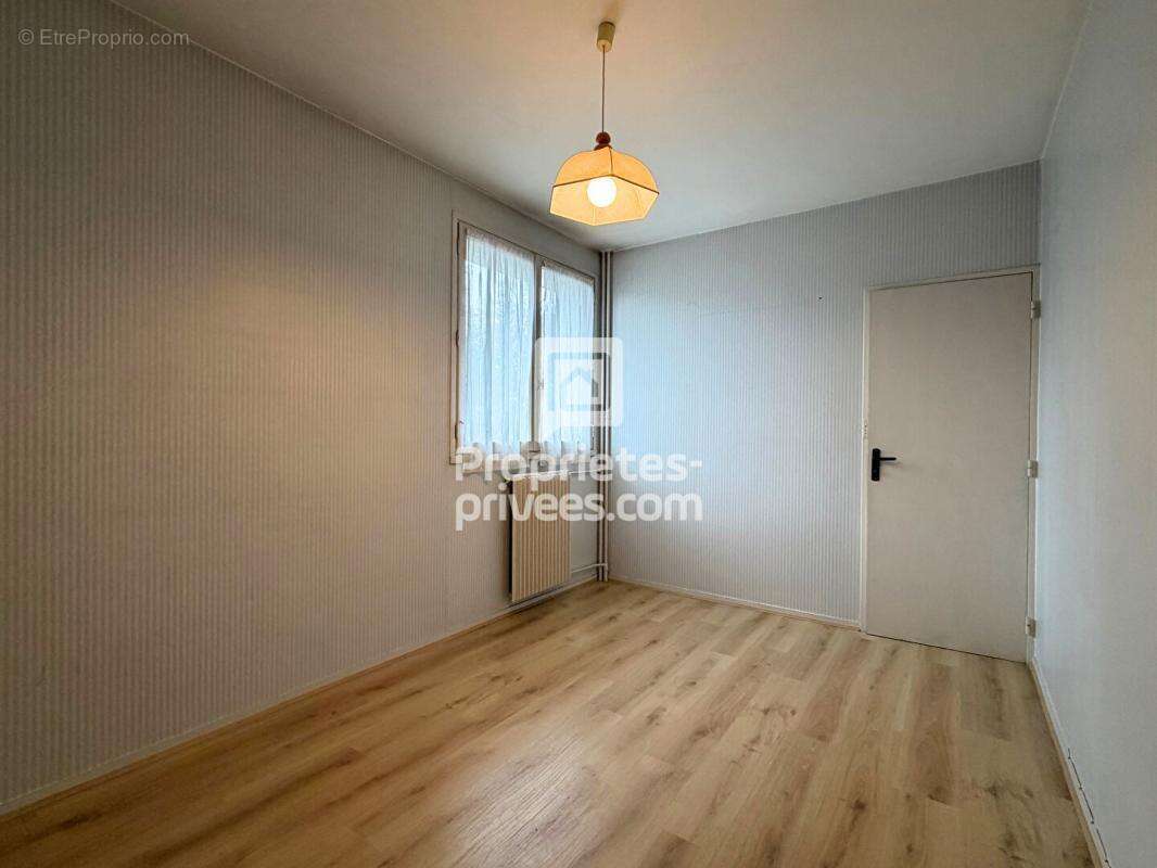 Appartement à SAINT-CYR-SUR-LOIRE