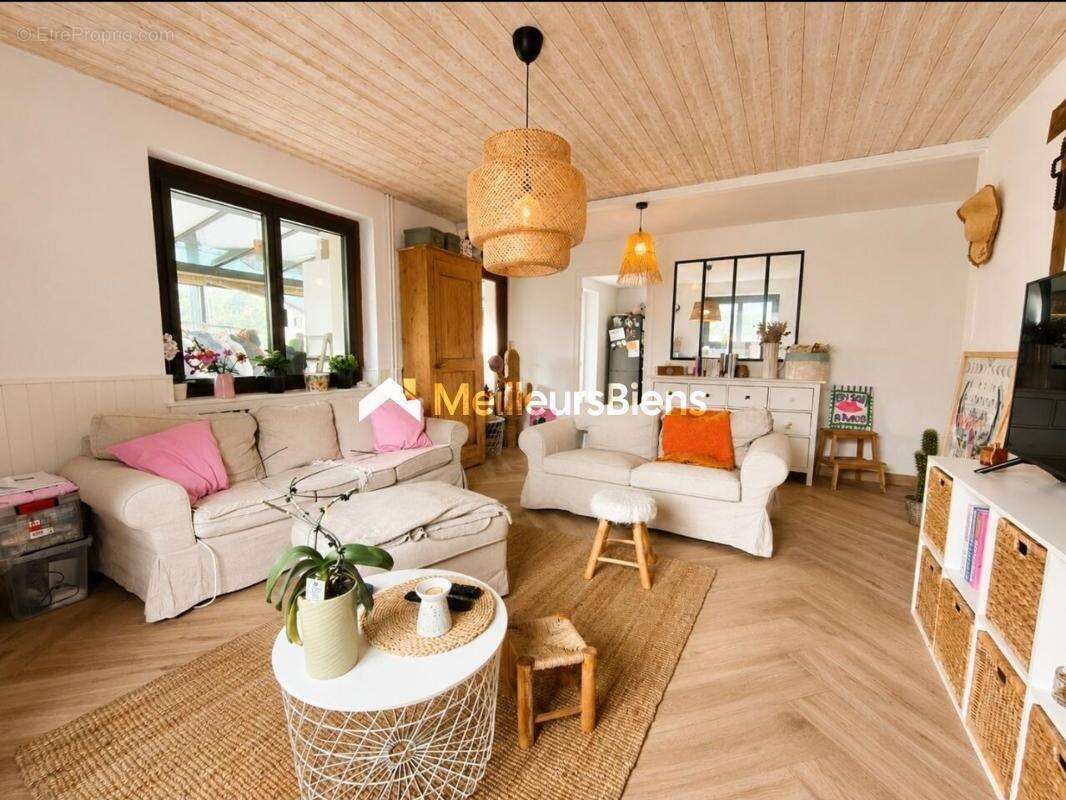 superbe appartement idéalement situé au centre de Saint Genis Pouilly - photo 3