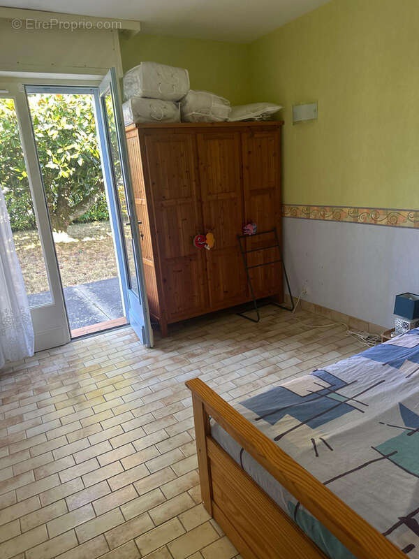 GASTES, opportunité à saisir pour cette maison au calme, à fort potentiel. - photo 11