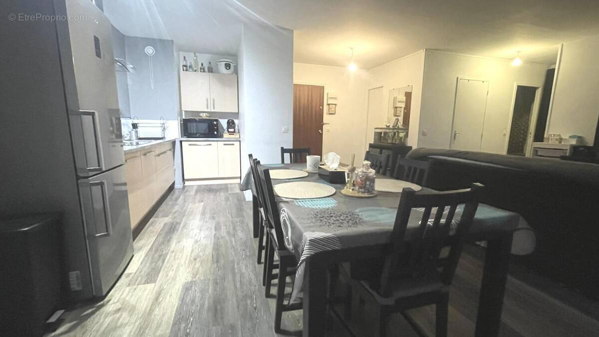 Appartement à LES MUREAUX