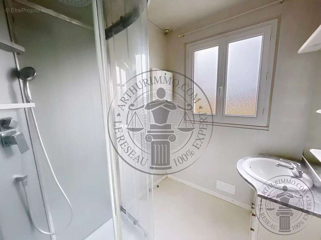 Maison à MONDONVILLE-SAINT-JEAN