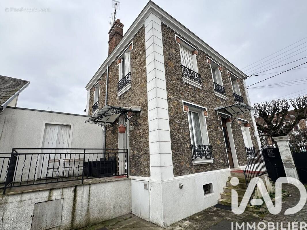 Photo 1 - Maison à CORBEIL-ESSONNES