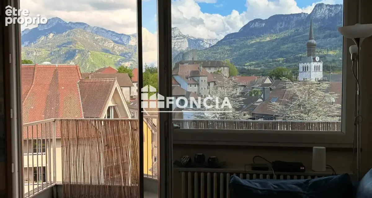 LA ROCHE-SUR-FORON CENTRE : Appartement T2 + garage + cave - photo 3
