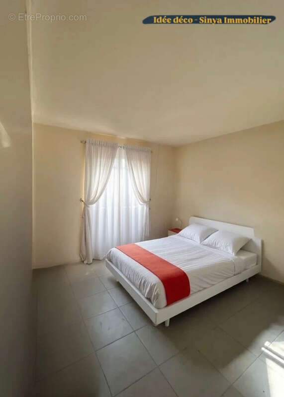 Appartement à SAINT-CLEMENT-DE-RIVIERE