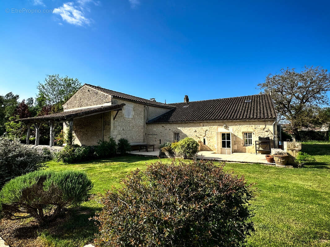 Maison à SAINT-GERMAIN-DU-SEUDRE