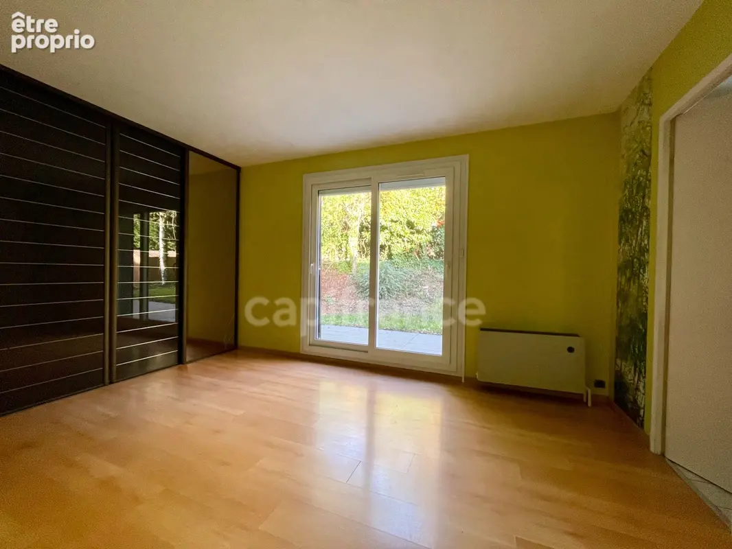 Maison de plain-pied spacieuse et lumineuse 7 pièces 5 chambres! - photo 4