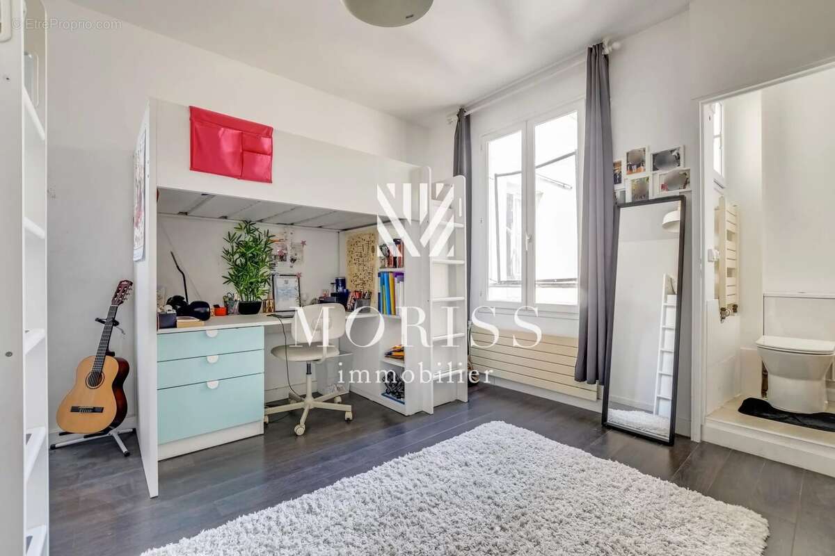 Appartement à PARIS-14E