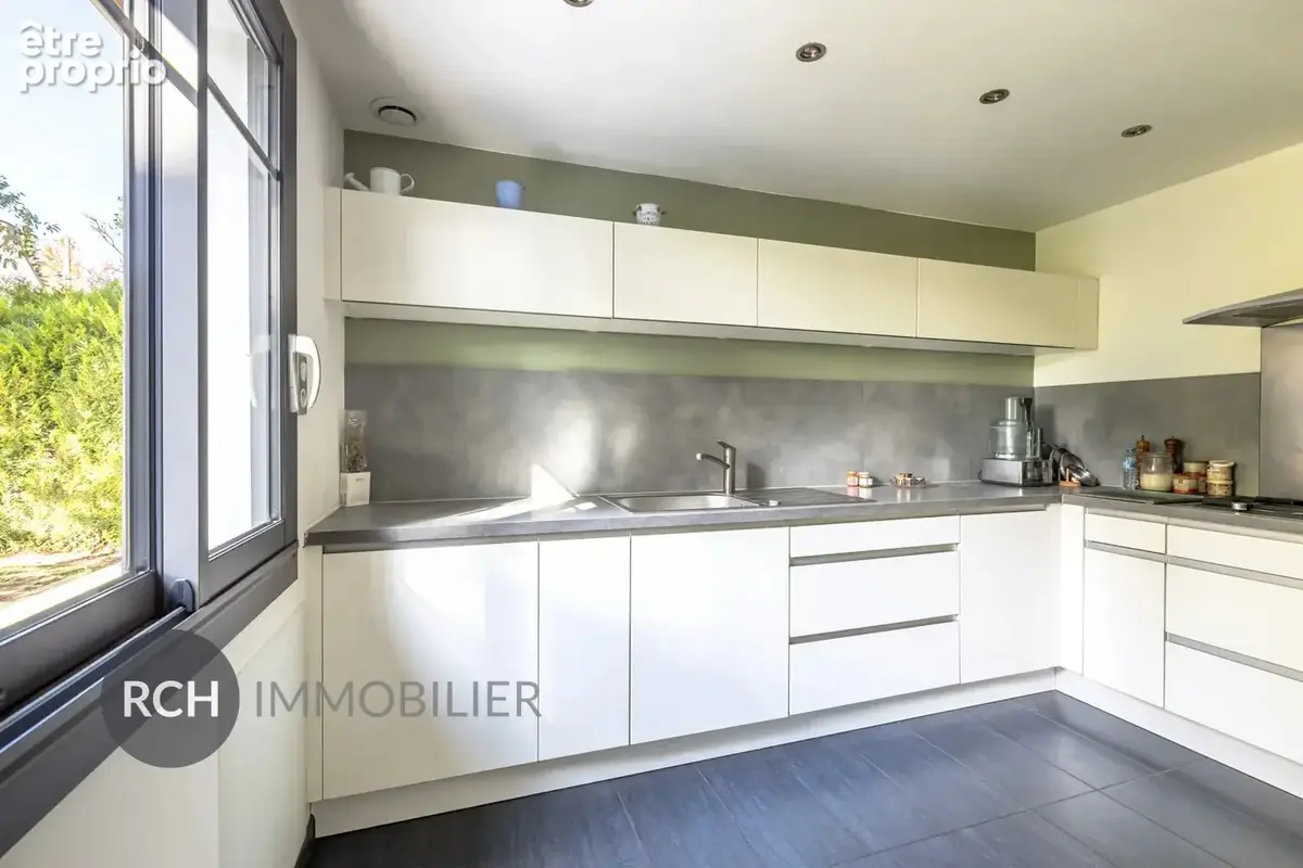 Belle maison familiale sur joli terrain arboré - photo 10