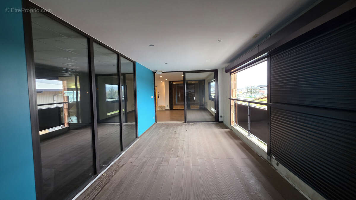 Commerce à BOURG-LES-VALENCE