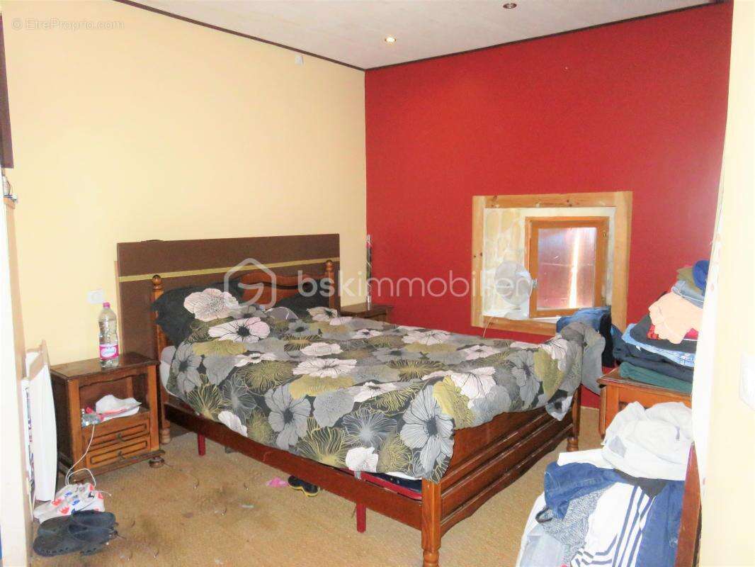 À 5 minutes de lézignan-corbières – maison de village r+2 avec remise – 5 chambres dont une suite parentale – vendue louée – idé - photo 6