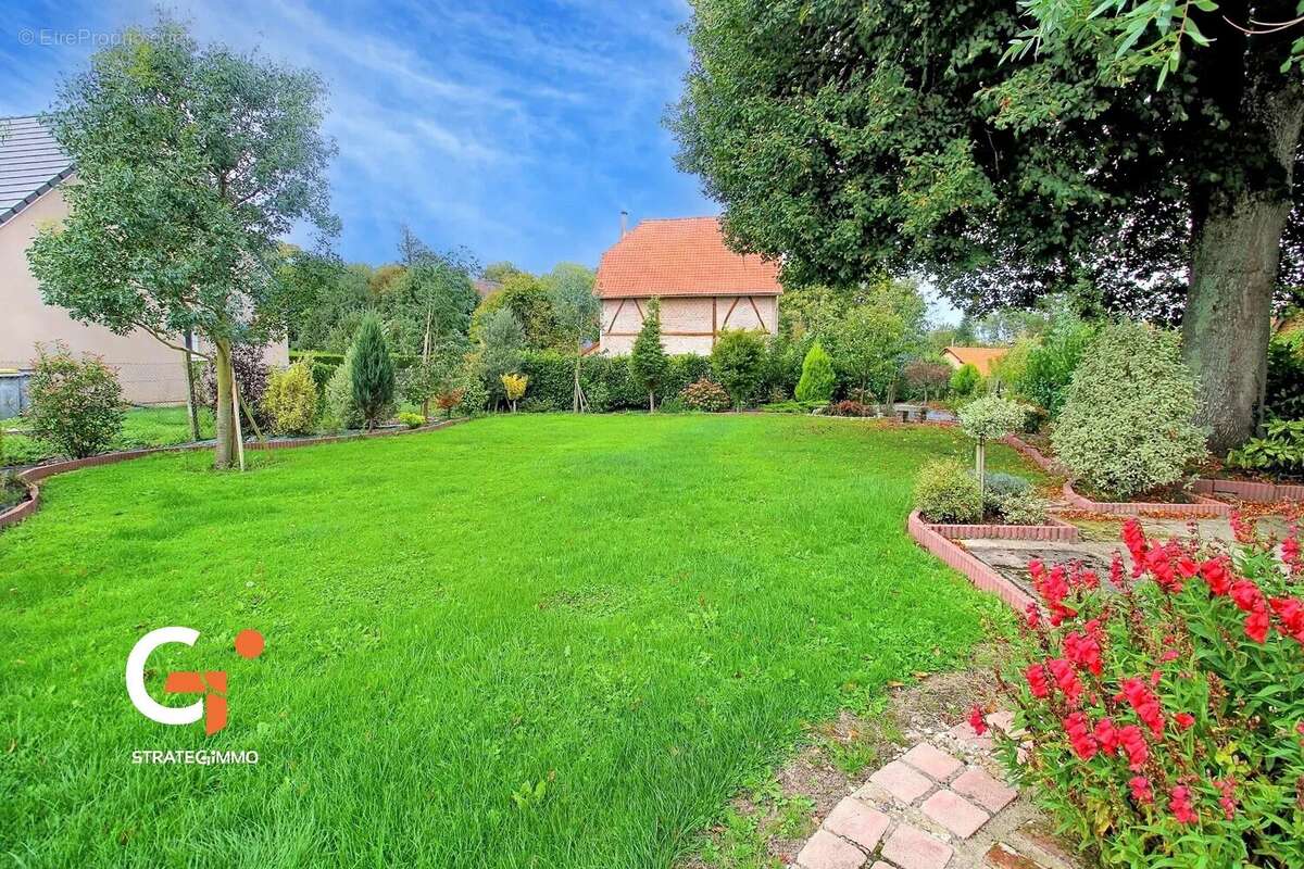 Maison à LINTOT-LES-BOIS