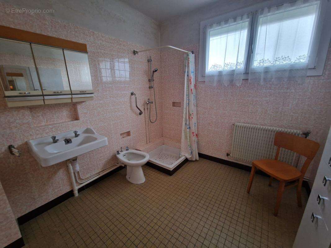 Exclusivité Maison 3 chambres en centre ville de GUERANDE - photo 11