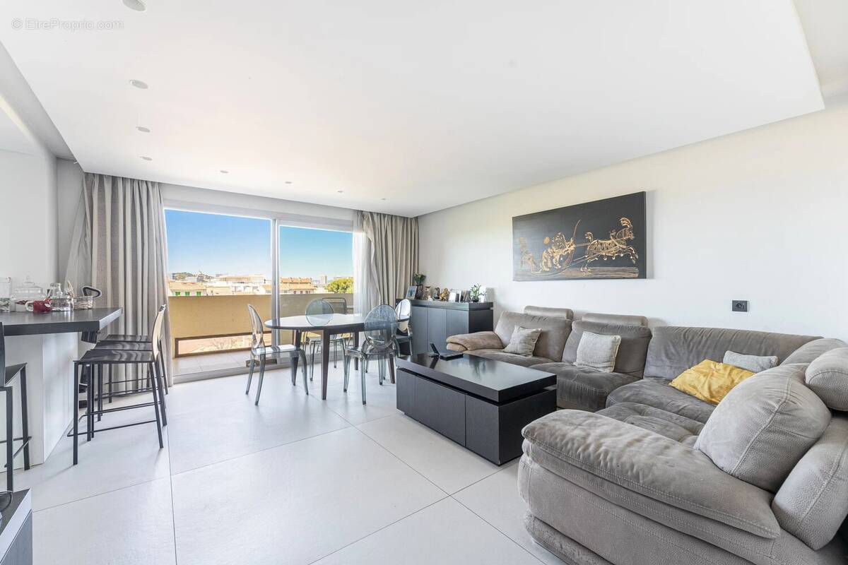 Appartement à MARSEILLE-9E