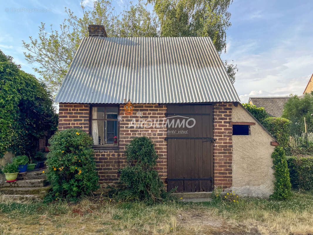 Superbe ancien corps de ferme sur 4ha12ca avec 1ha9 bois-taillis - photo 2