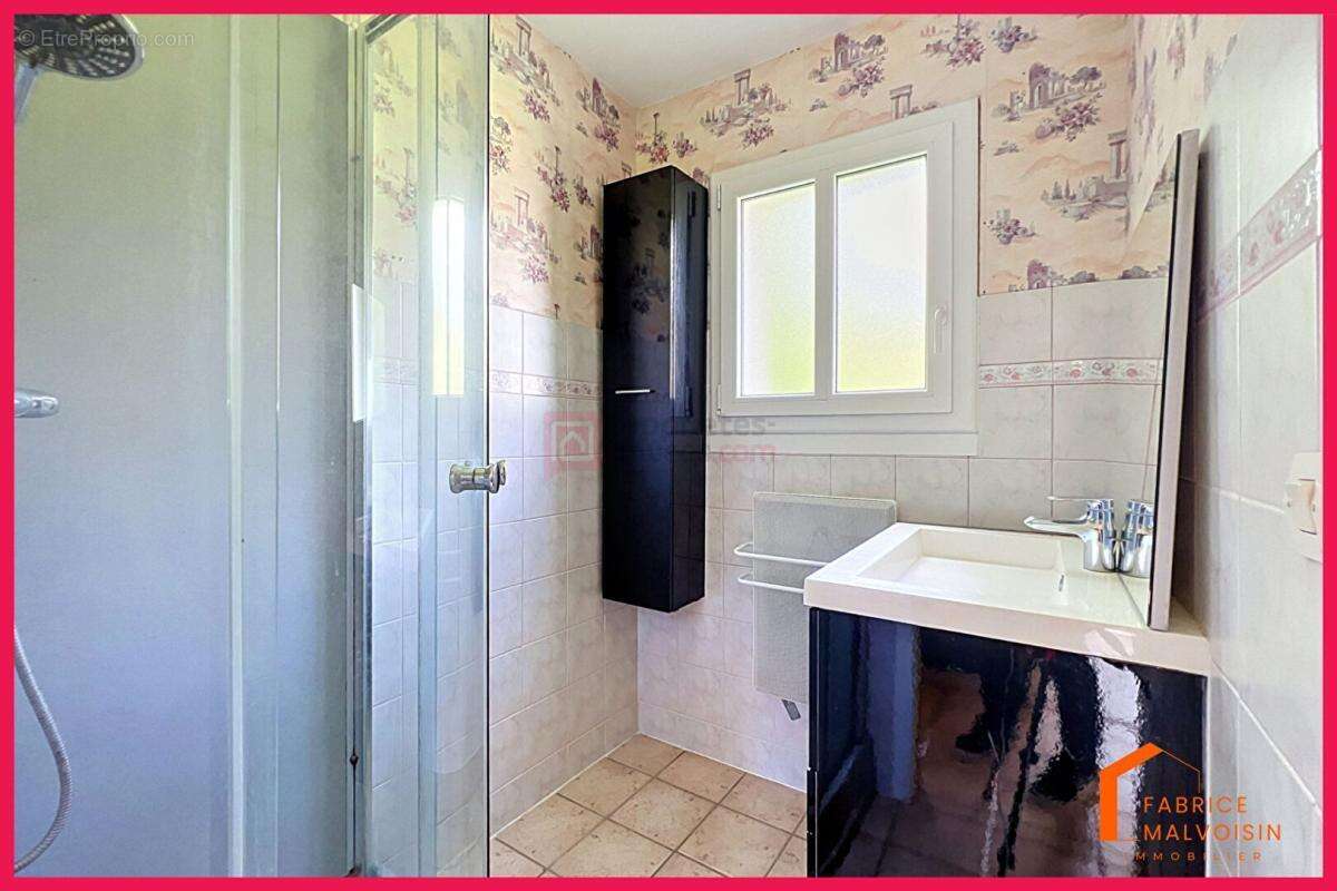 EXCLUSIVITÉ  - Plain-pied individuel au coeur de Beaumérie-Saint-Martin - Opportunité rare - photo 9