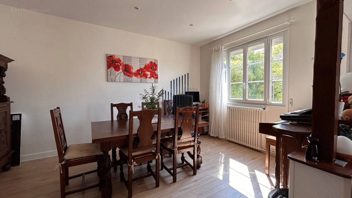 Appartement à RUEIL-MALMAISON