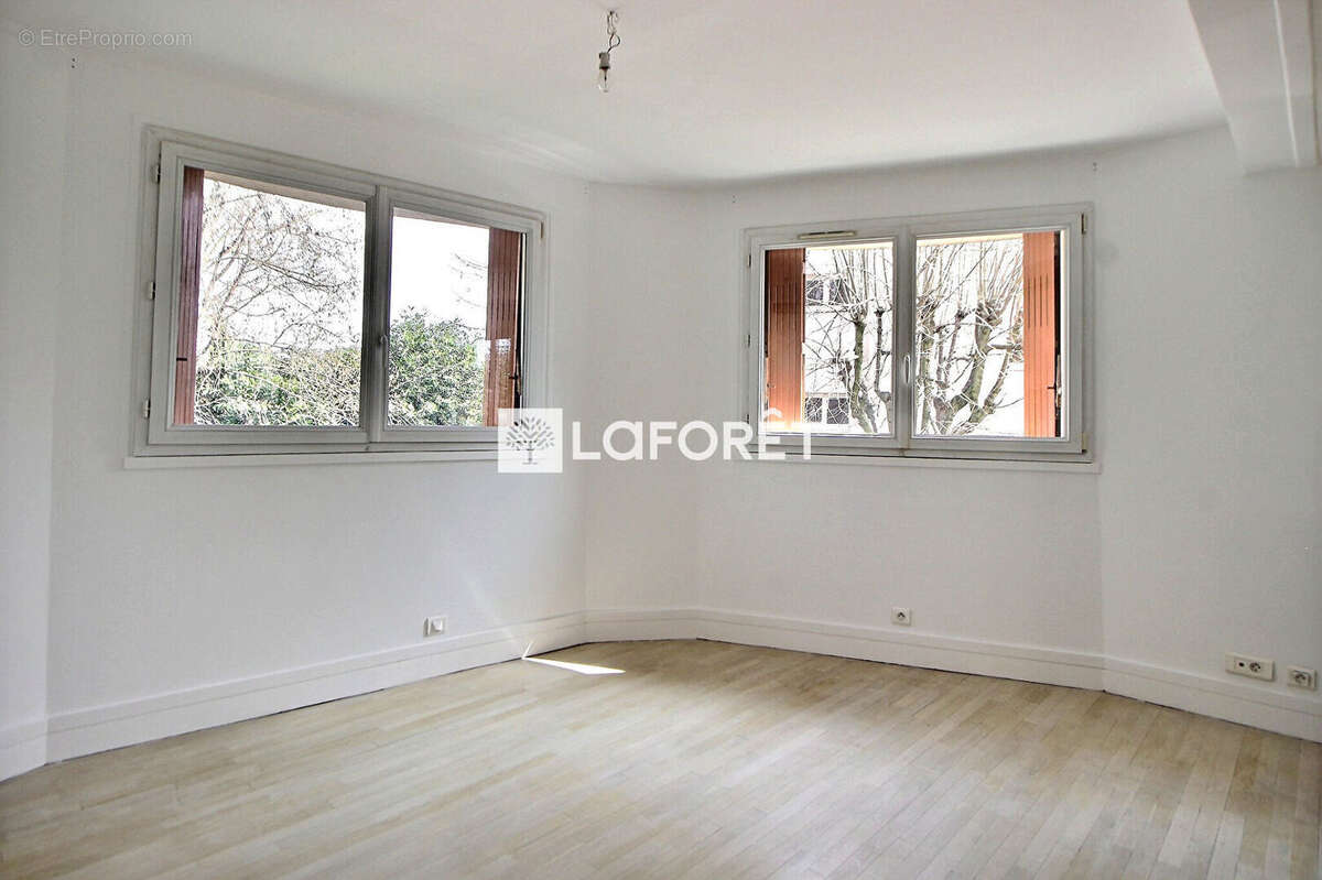 Appartement à SURESNES