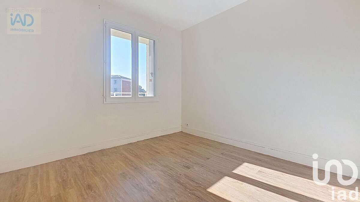 Photo 8 - Appartement à SAINT-JEAN-DE-LA-RUELLE