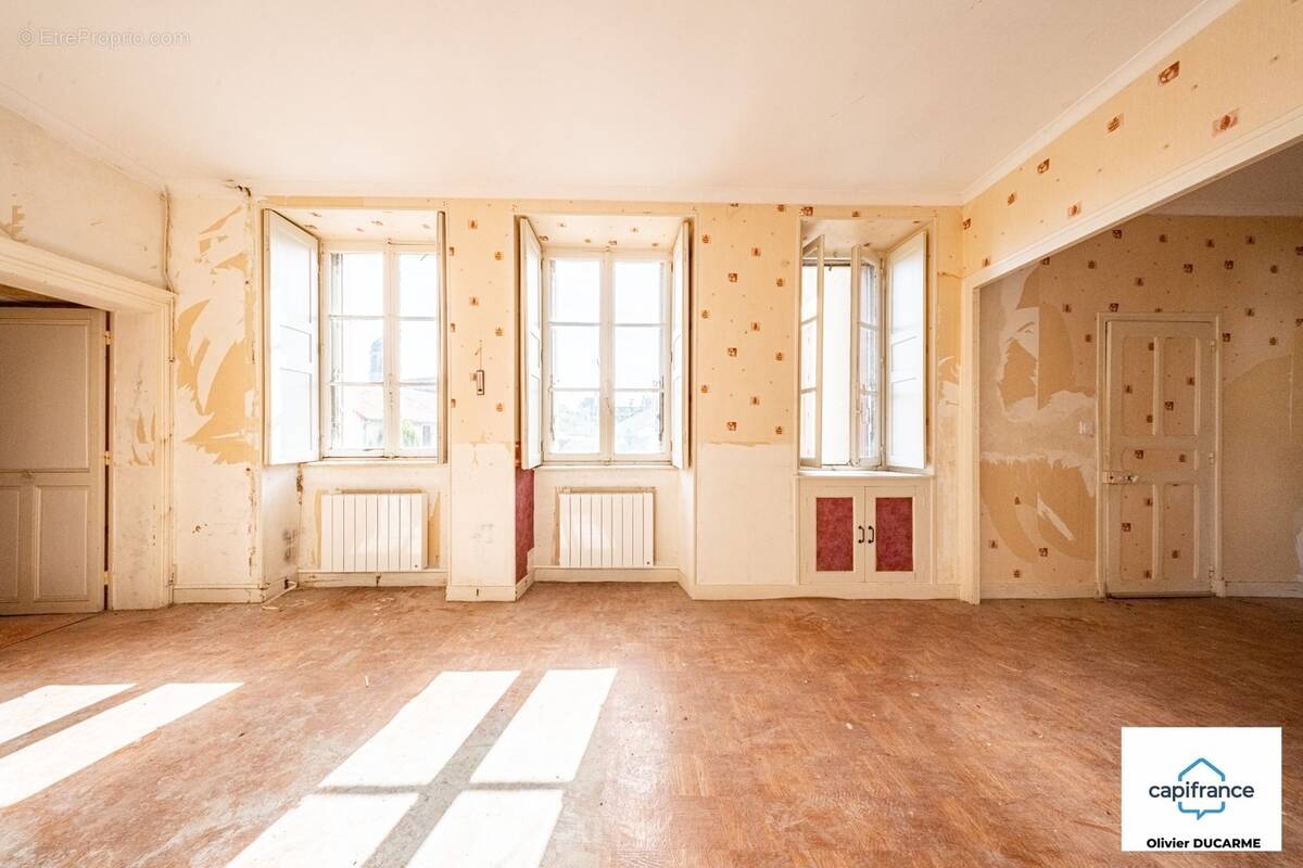 Appartement à ARNAY-LE-DUC
