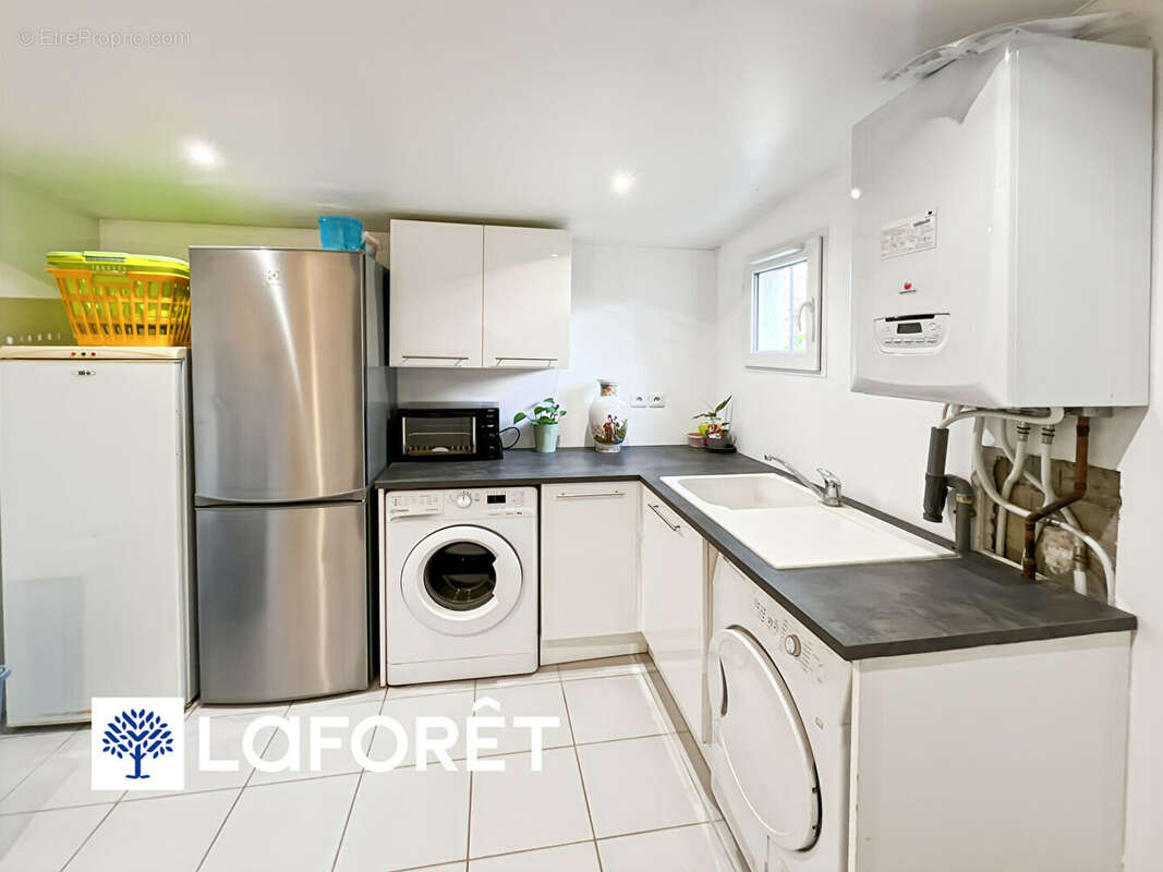 Maison à SAINTE-GENEVIEVE-DES-BOIS