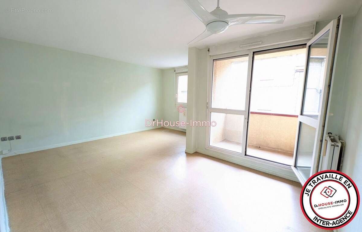 Appartement à SAINT-ETIENNE