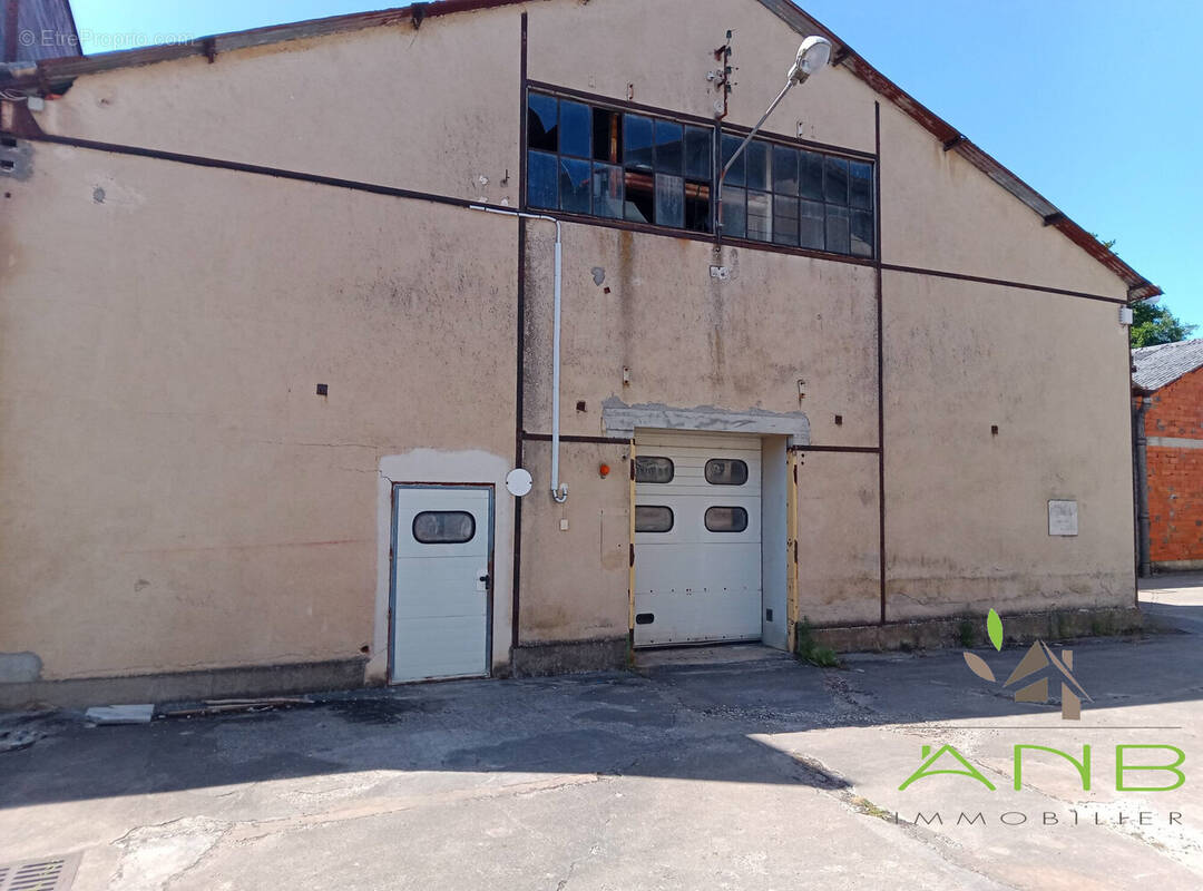 Commerce à MONTBRON