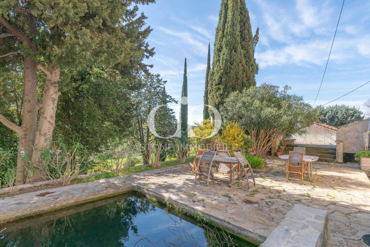 Maison à ROQUEVAIRE