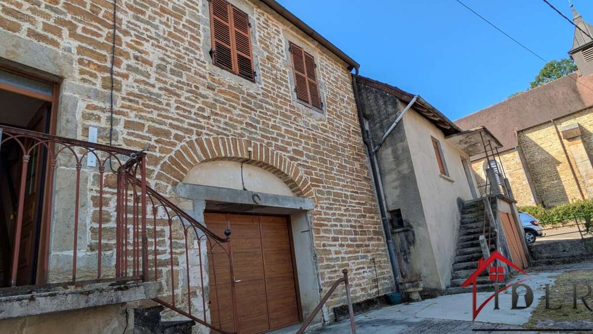 Maison avec dépendances - photo 7