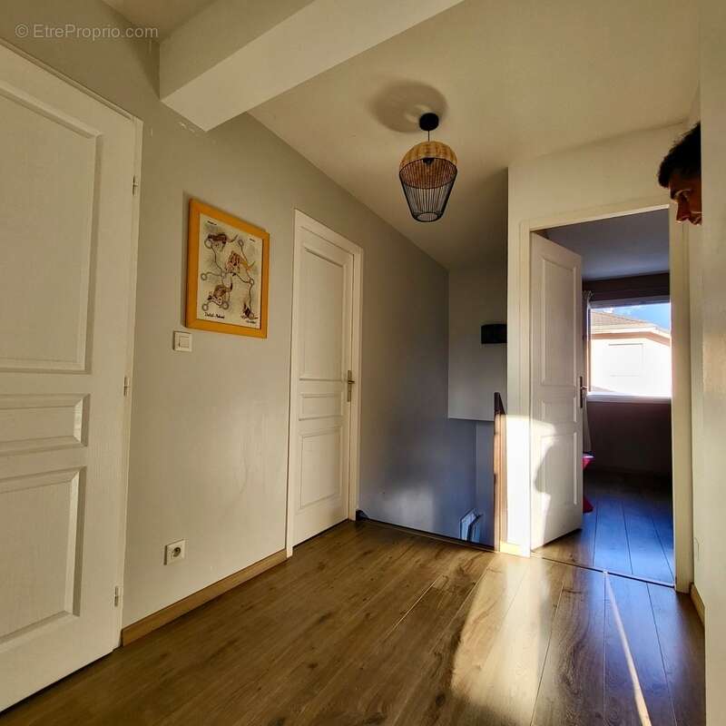 Maison à NEUVECELLE