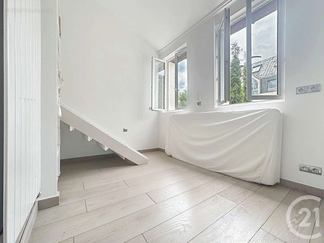 Maison à PARIS-12E