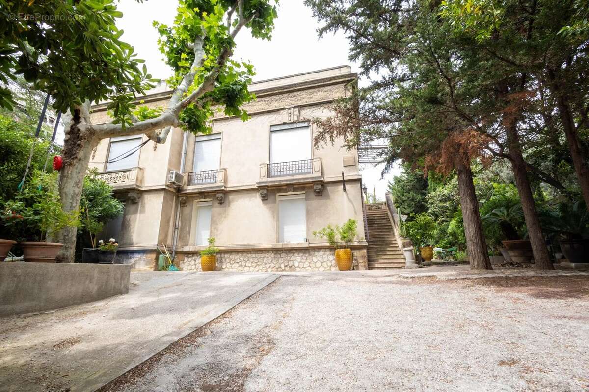 Appartement à MARSEILLE-8E