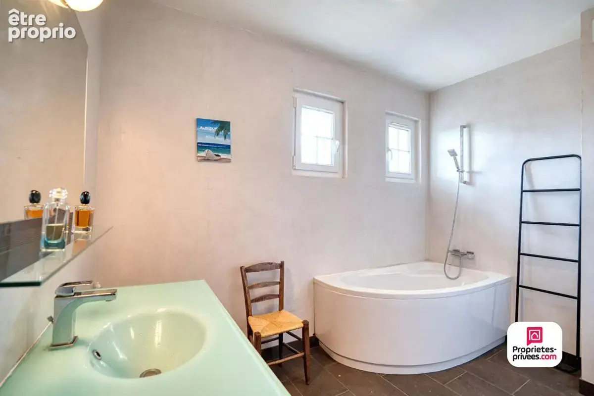 Maison familiale de 232 m² habitables + sous sol complet - Communay - photo 15
