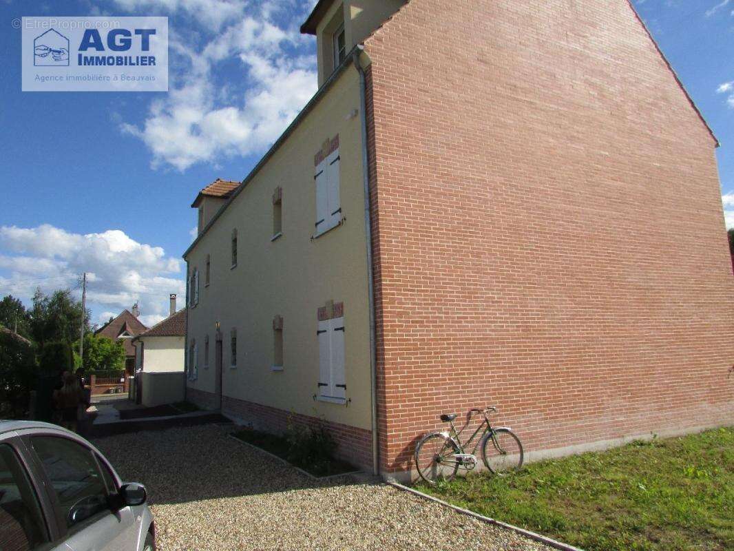 Appartement à BRESLES