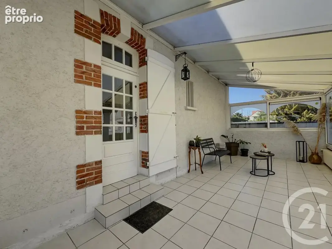 Maison 4 pièces 115 m² à vendre à La Ferte-Saint-Aubin (45240) - photo 11