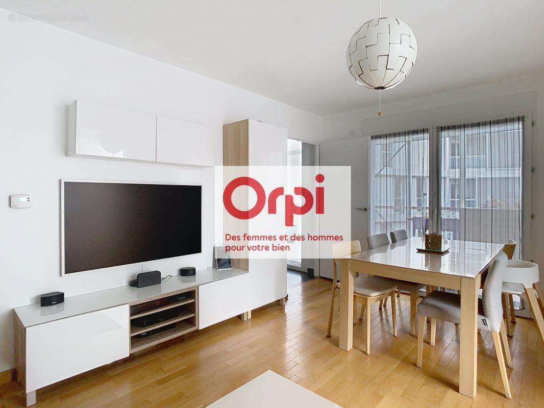 Appartement à ISSY-LES-MOULINEAUX