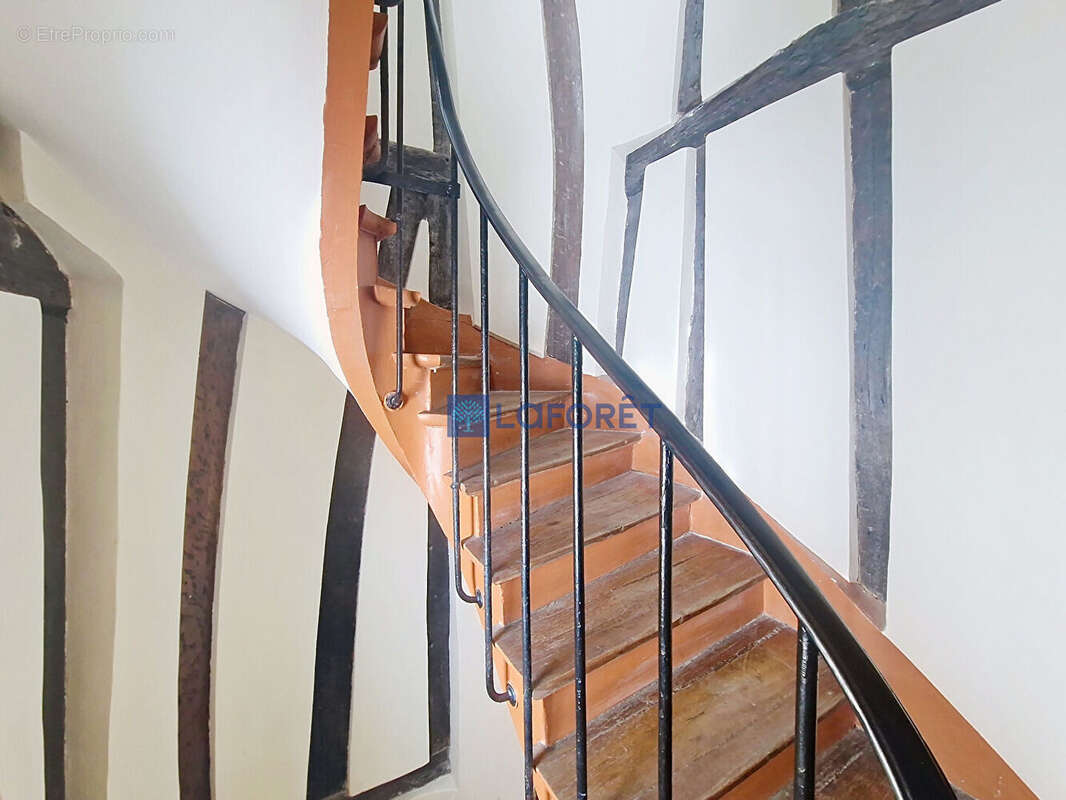 Appartement à PARIS-2E