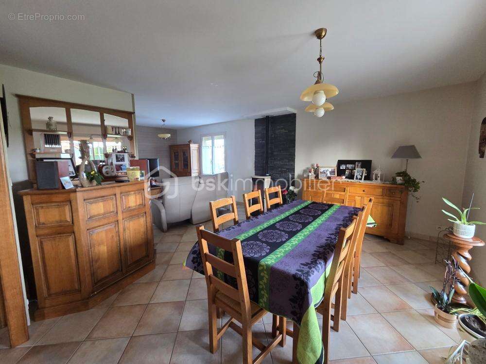 Maison à LA CHAPELLE-THIREUIL