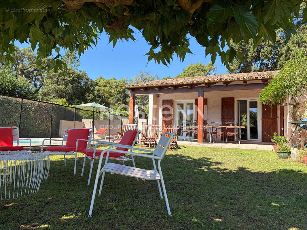 PORTO-VECCHIO - PALAVESA  Maison individuelle de caractère dans un environnement privilégié - photo 2