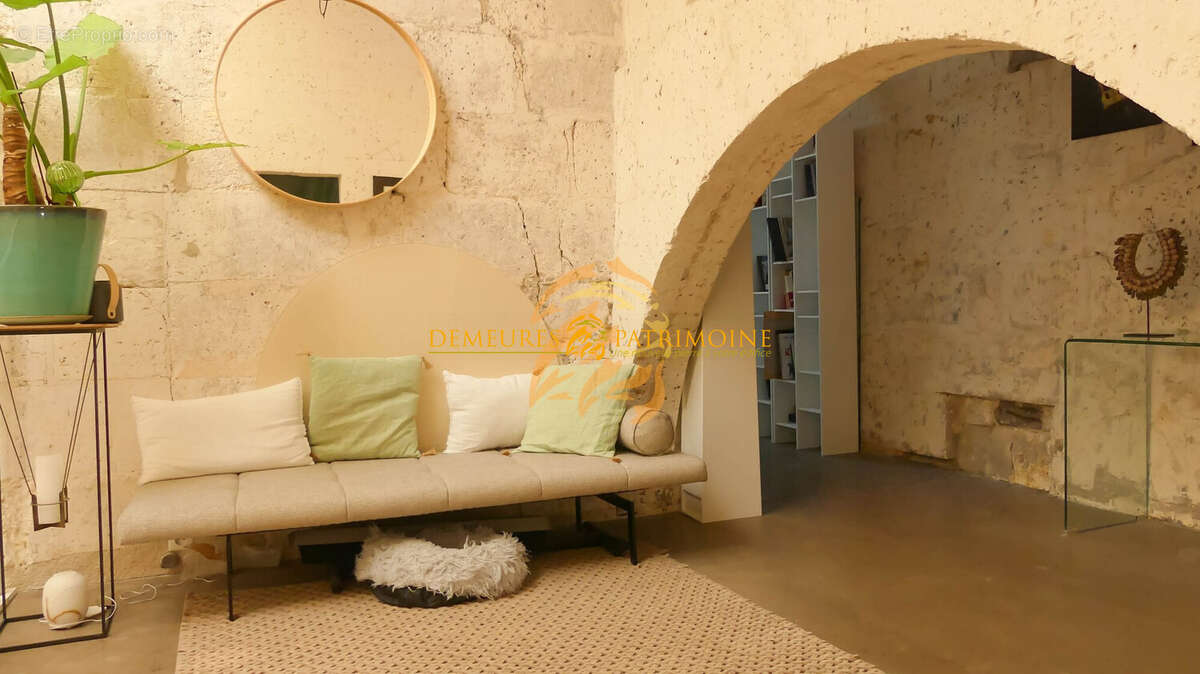 Appartement 225 m² à Angouleme  - photo 6