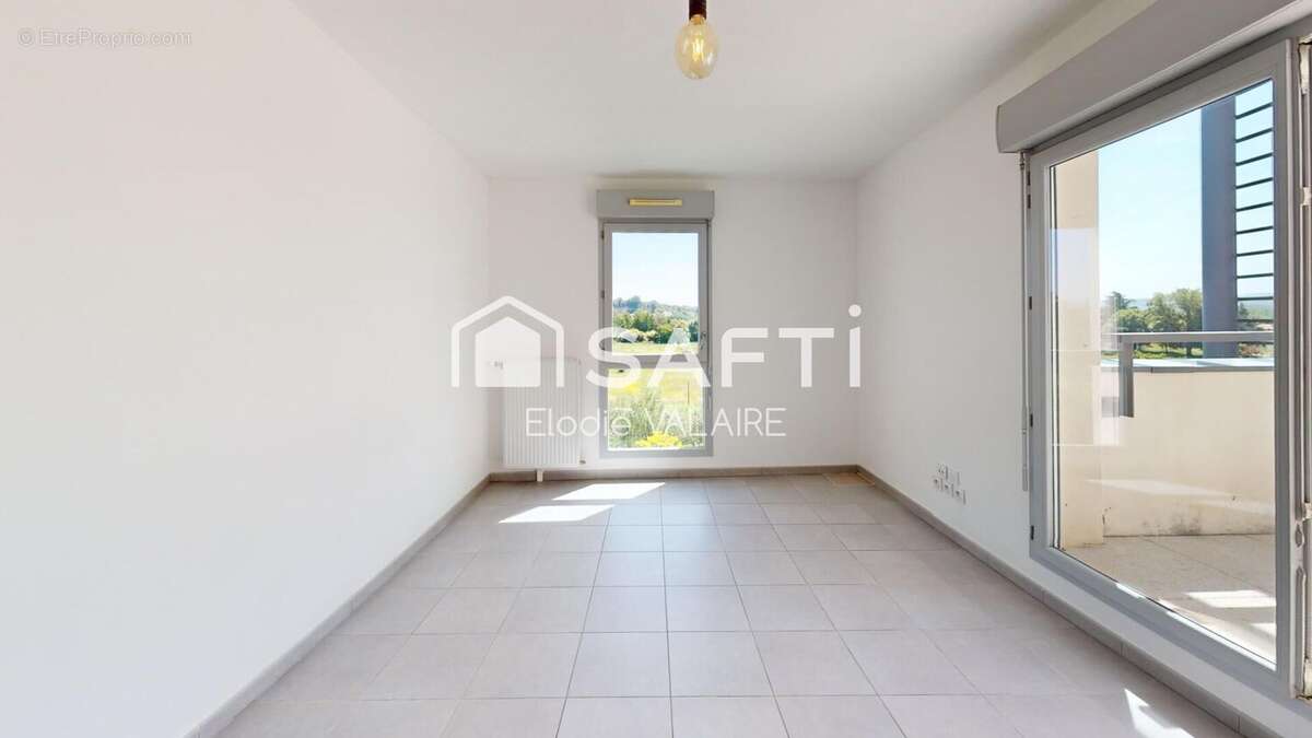 Photo 4 - Appartement à L'ISLE-D'ABEAU