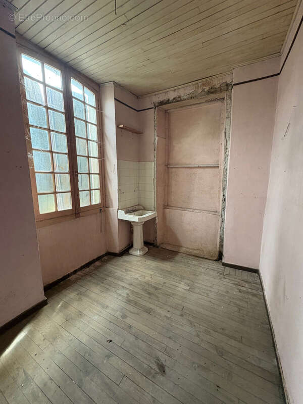 Maison à PUY-L'EVEQUE