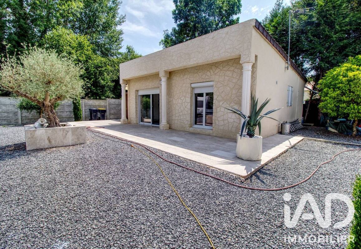 Photo 1 - Maison à VILLIERS-SUR-MORIN