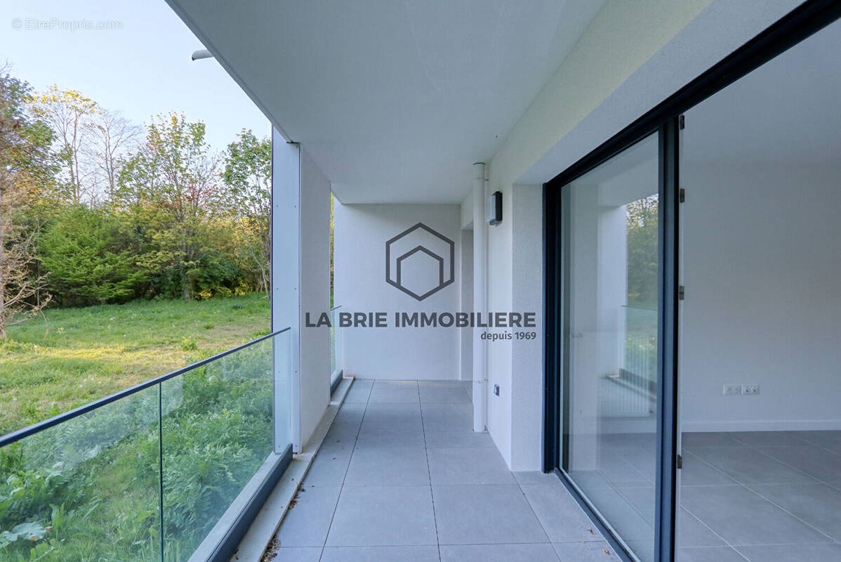 Appartement à RUBELLES